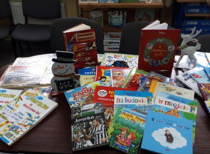Świąteczny kiermasz w bibliotece